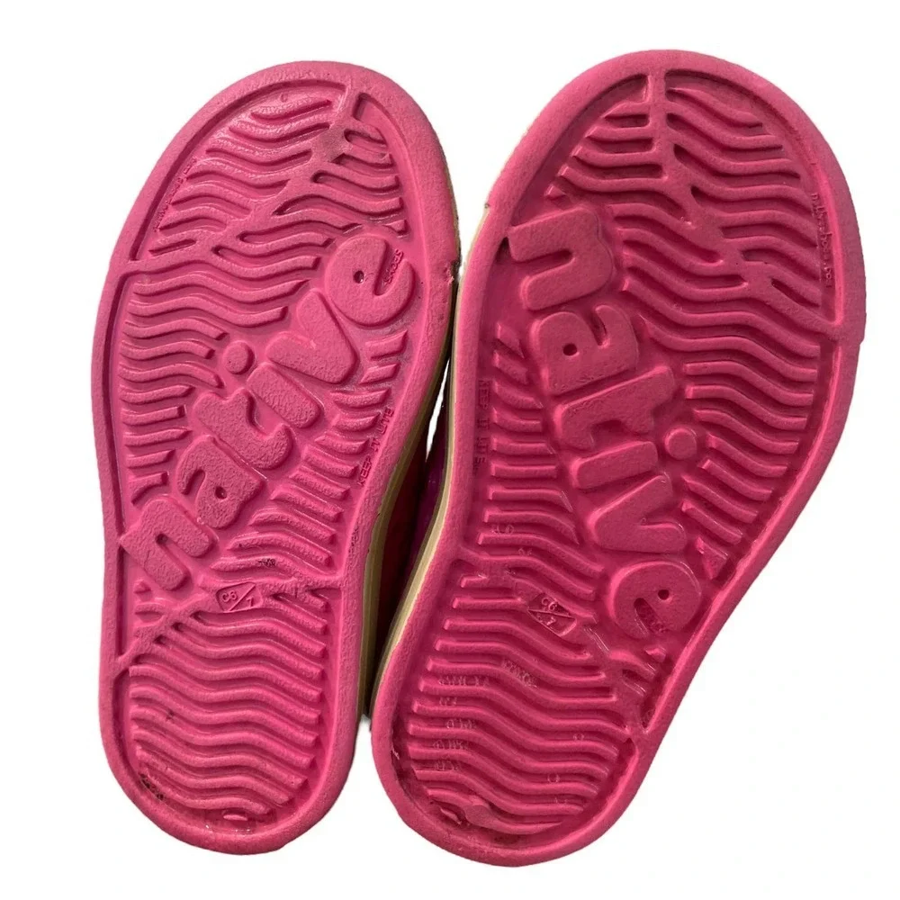 Native Pink Water Shoes Size Child 6/7